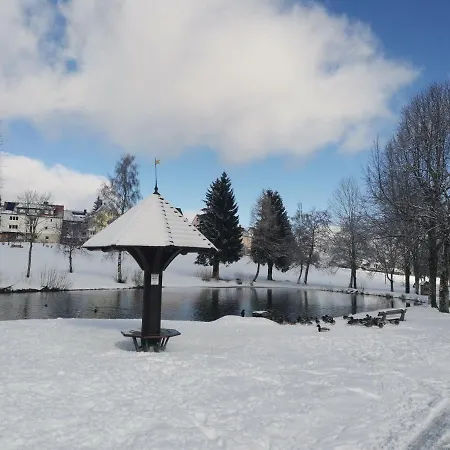 Schoene 2d-gebaeude Mit Mini-garten Apartamento