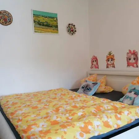 Schoene 2d-gebaeude Mit Mini-garten Schönwalde