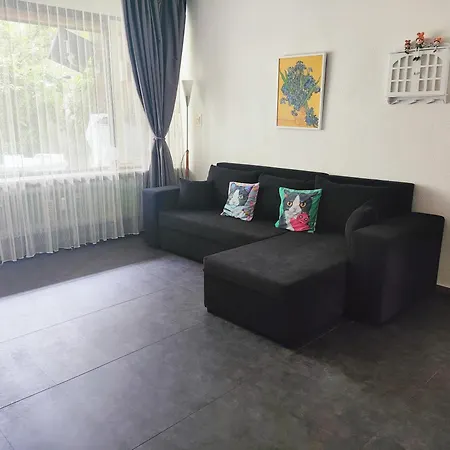 Apartamento Schoene 2d-gebaeude Mit Mini-garten Schönwalde